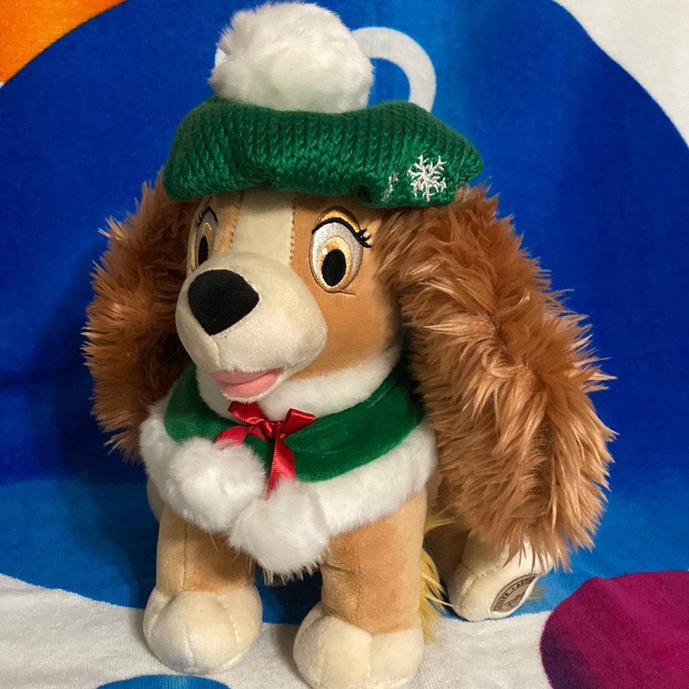 NWOT Cozy Cables Disney Store Originals Lady plush 13”!